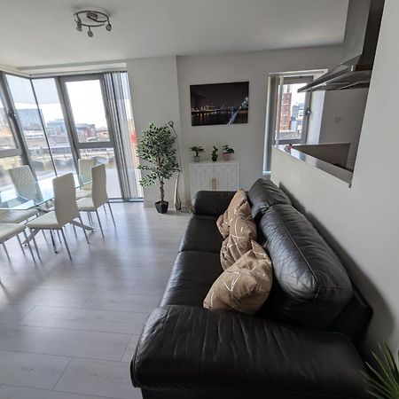 Glasgow City Centre Waterfront Apartment Buitenkant foto