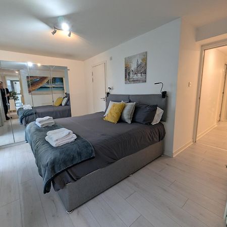 Glasgow City Centre Waterfront Apartment Buitenkant foto