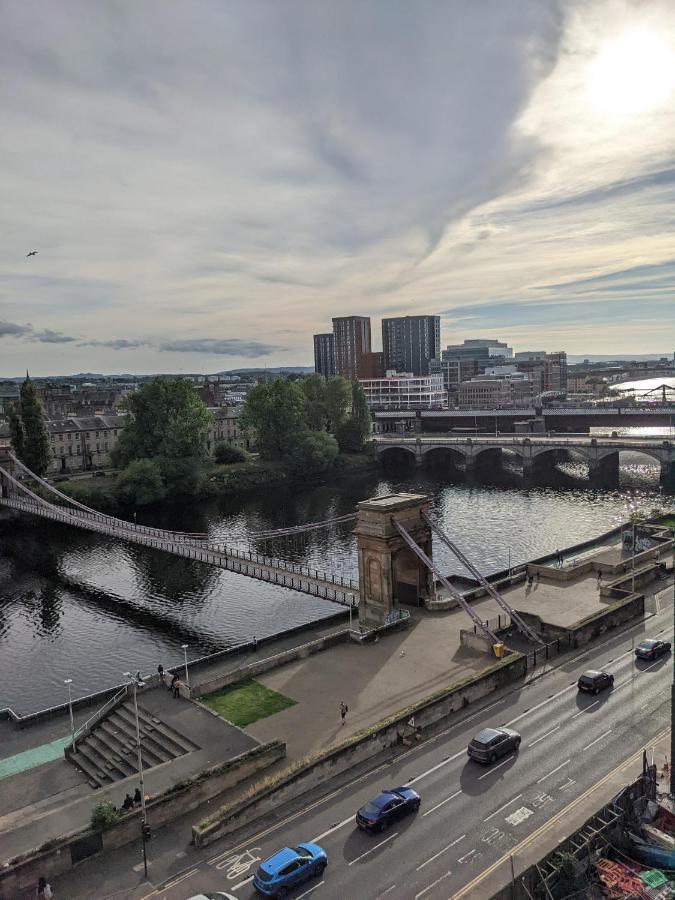 Glasgow City Centre Waterfront Apartment Buitenkant foto