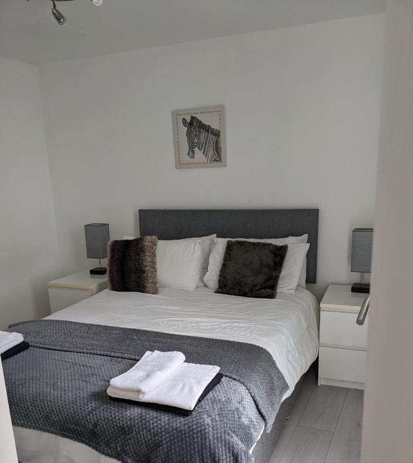Glasgow City Centre Waterfront Apartment Buitenkant foto