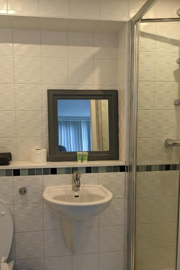 Glasgow City Centre Waterfront Apartment Buitenkant foto