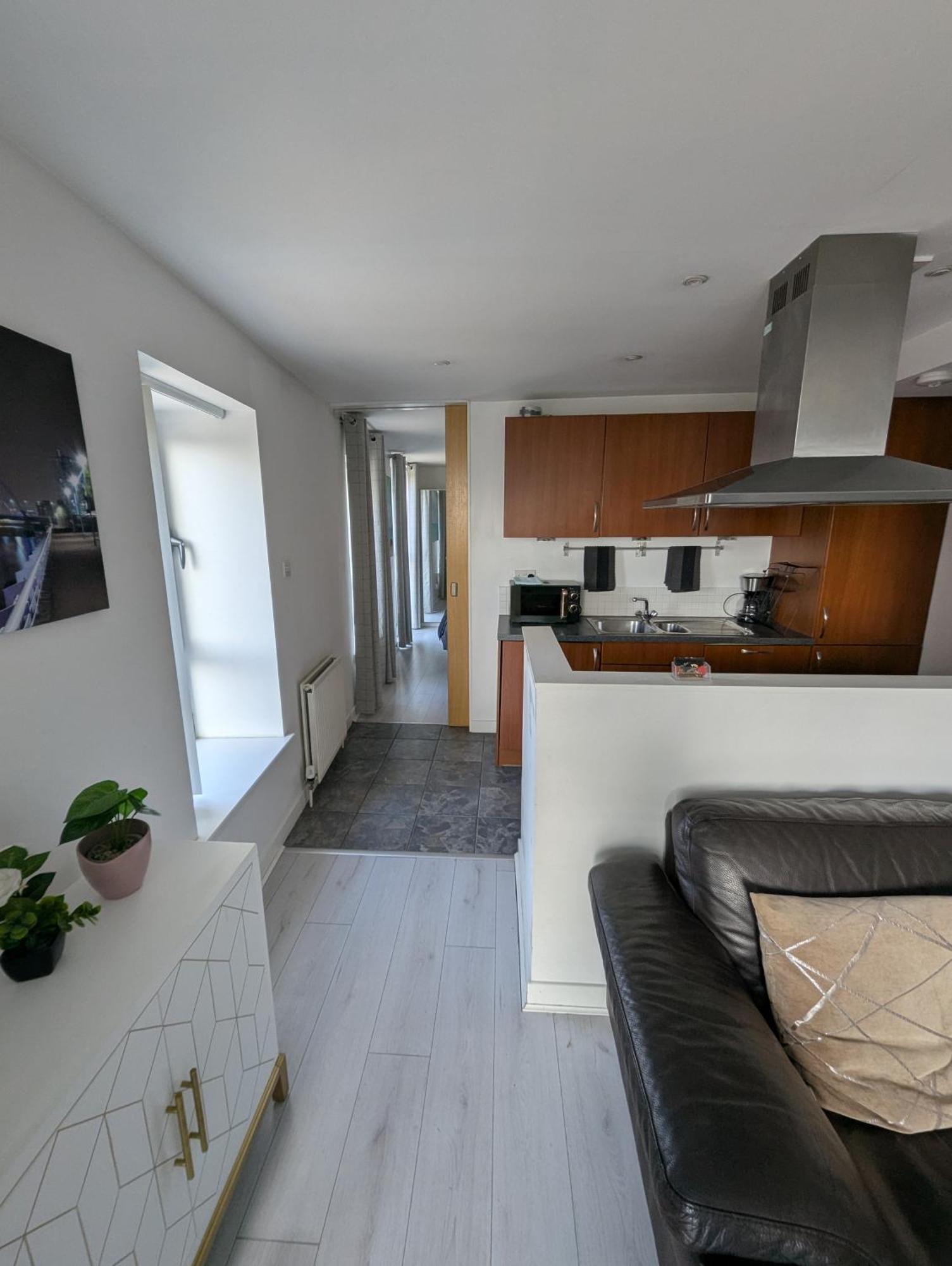 Glasgow City Centre Waterfront Apartment Buitenkant foto