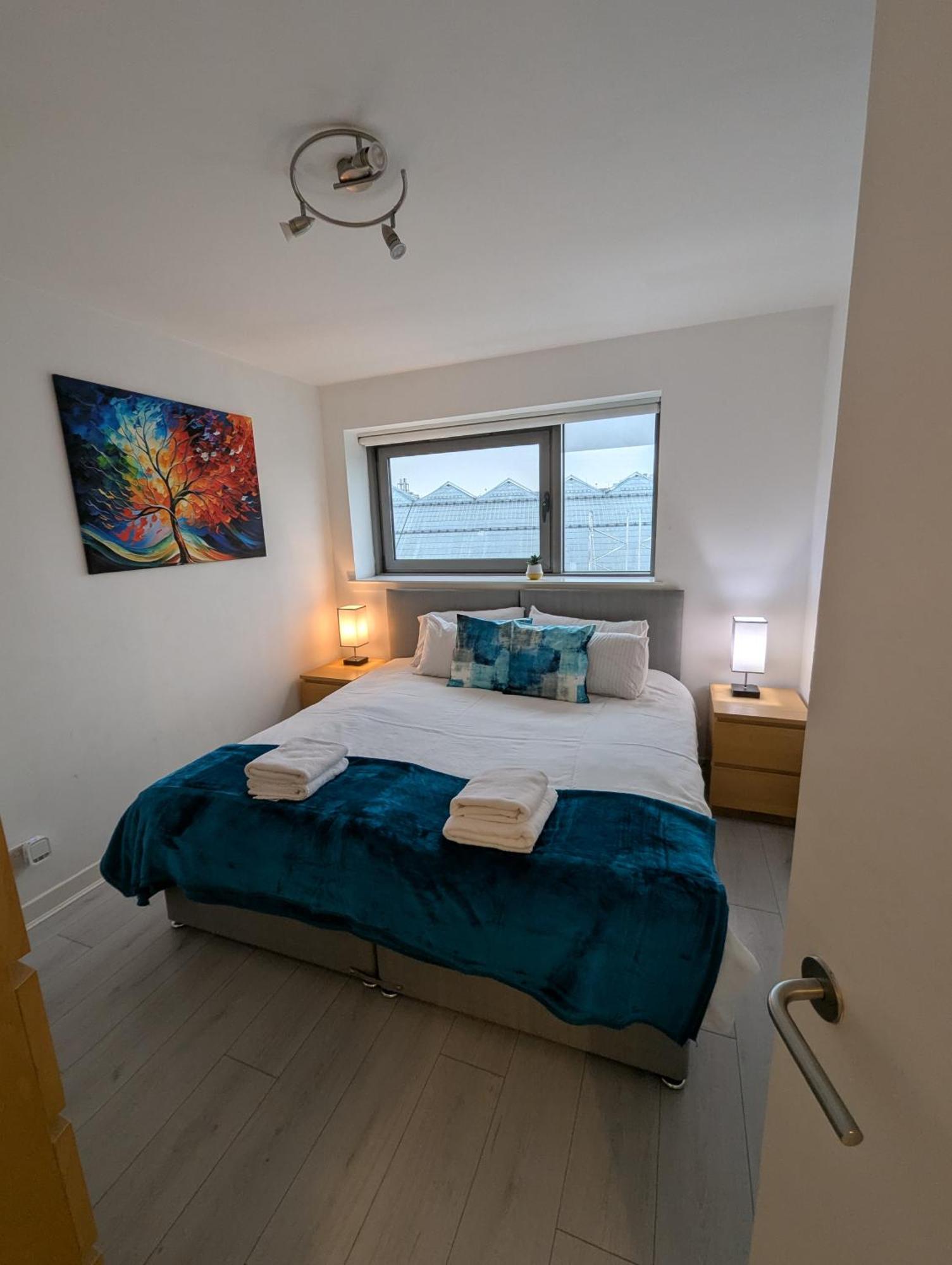 Glasgow City Centre Waterfront Apartment Buitenkant foto