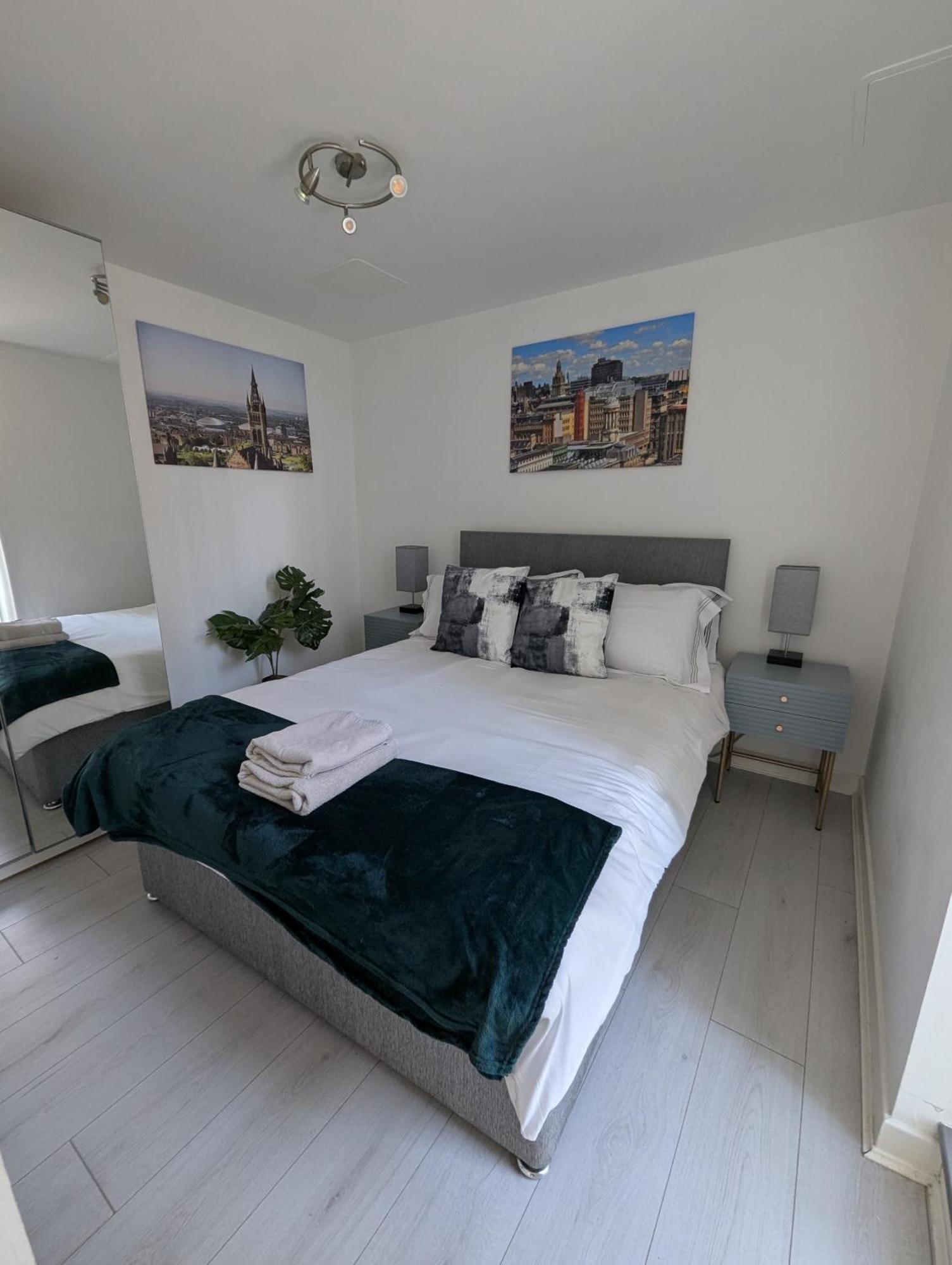 Glasgow City Centre Waterfront Apartment Buitenkant foto